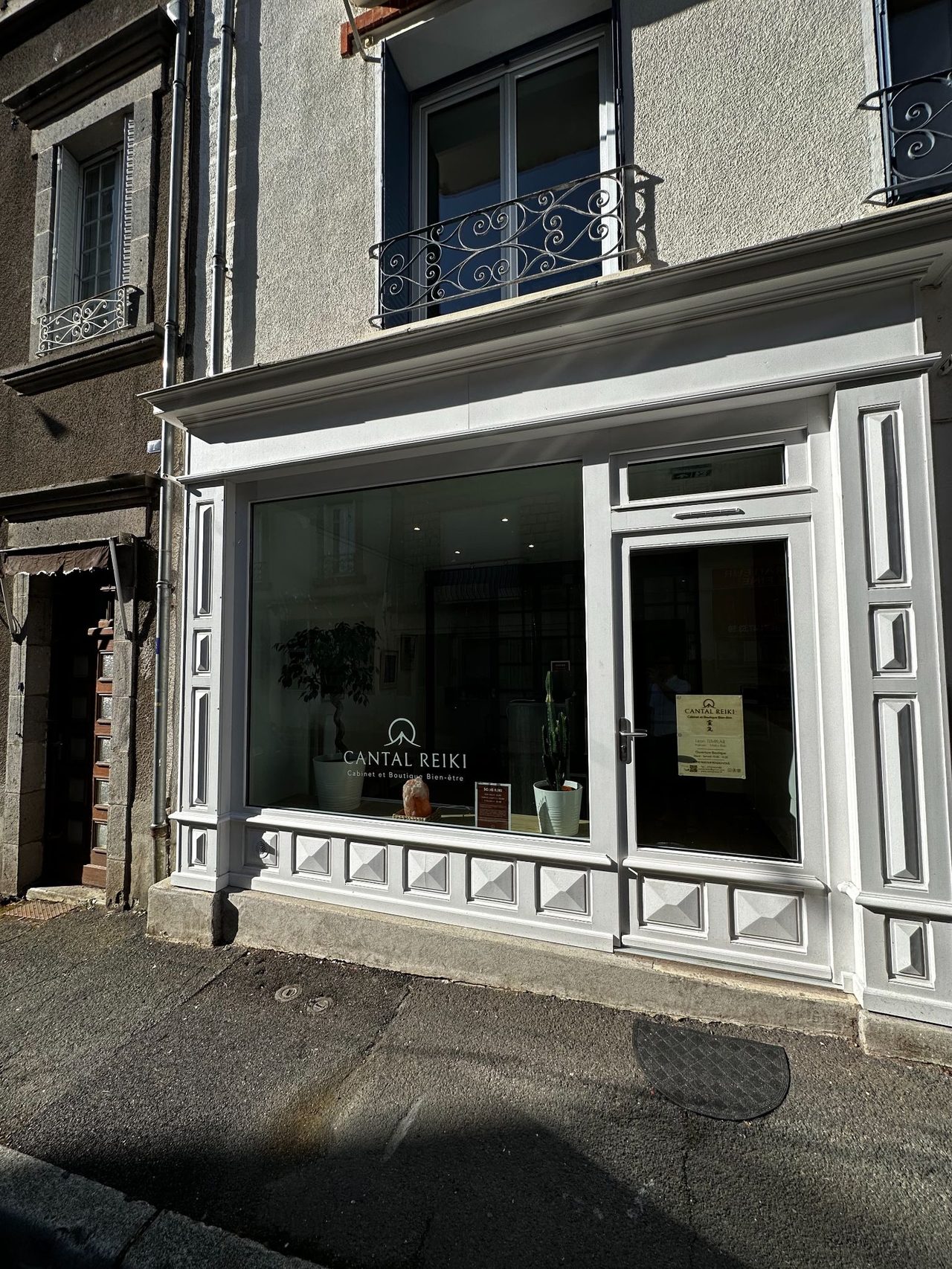 Cabinet Cantal Reiki, Vic-sur-Cère